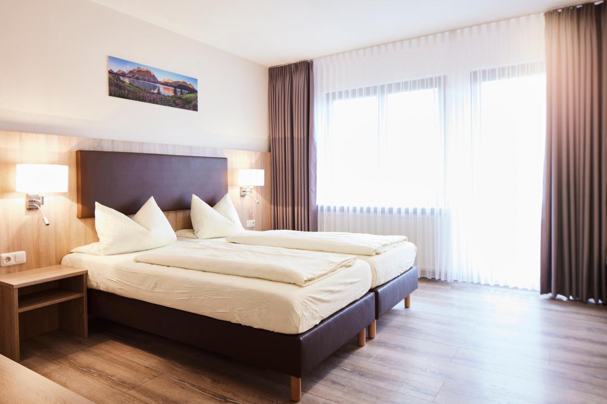 Landgasthof & Hotel Jossatal Breitenbach am Herzberg Bagian luar foto