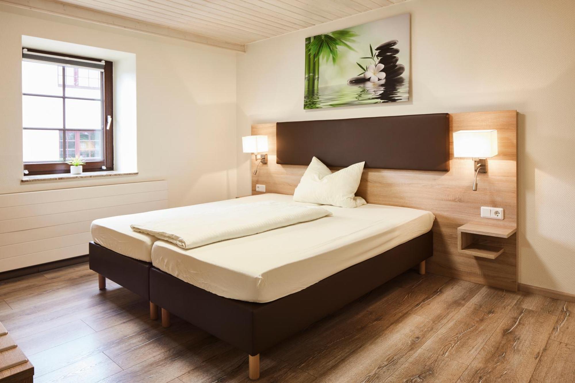 Landgasthof & Hotel Jossatal Breitenbach am Herzberg Bagian luar foto
