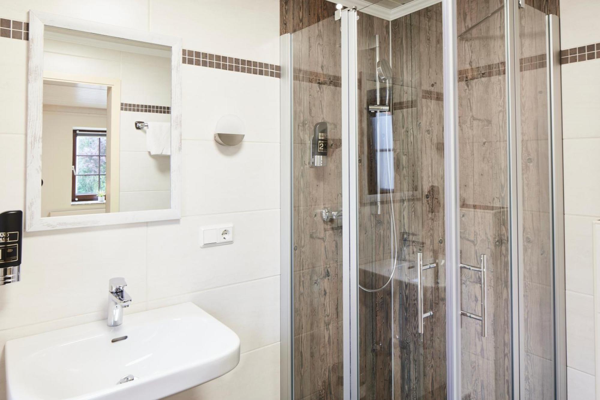 Landgasthof & Hotel Jossatal Breitenbach am Herzberg Bagian luar foto