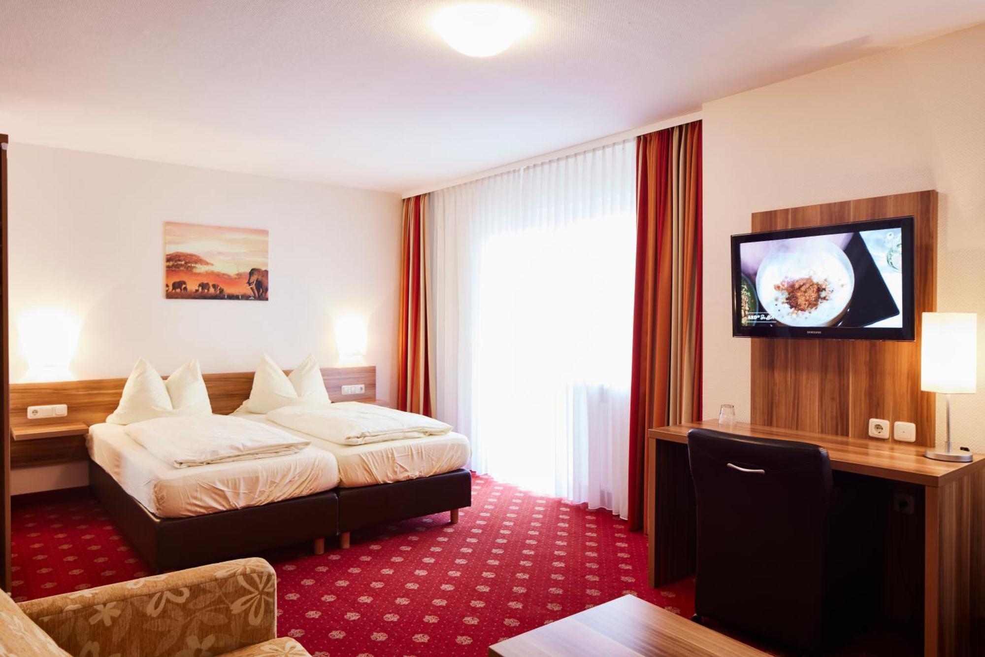 Landgasthof & Hotel Jossatal Breitenbach am Herzberg Bagian luar foto